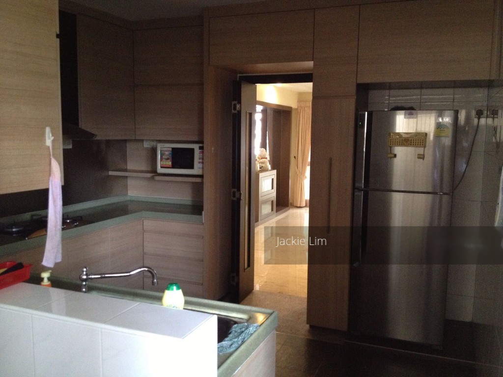 Woodlands Crescent thumbnail photo